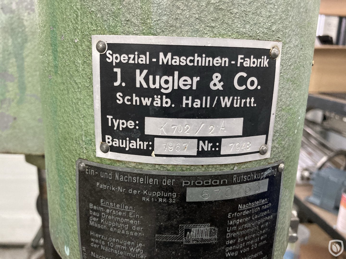 Estación de llenado de 1/4 y 0,5 y 1 litro con cierre de tornillo Kugler
