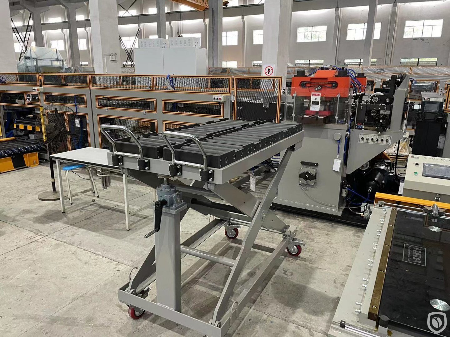 Quick change shear, belt converyor